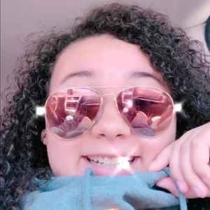 Meet your Posher, Destiny